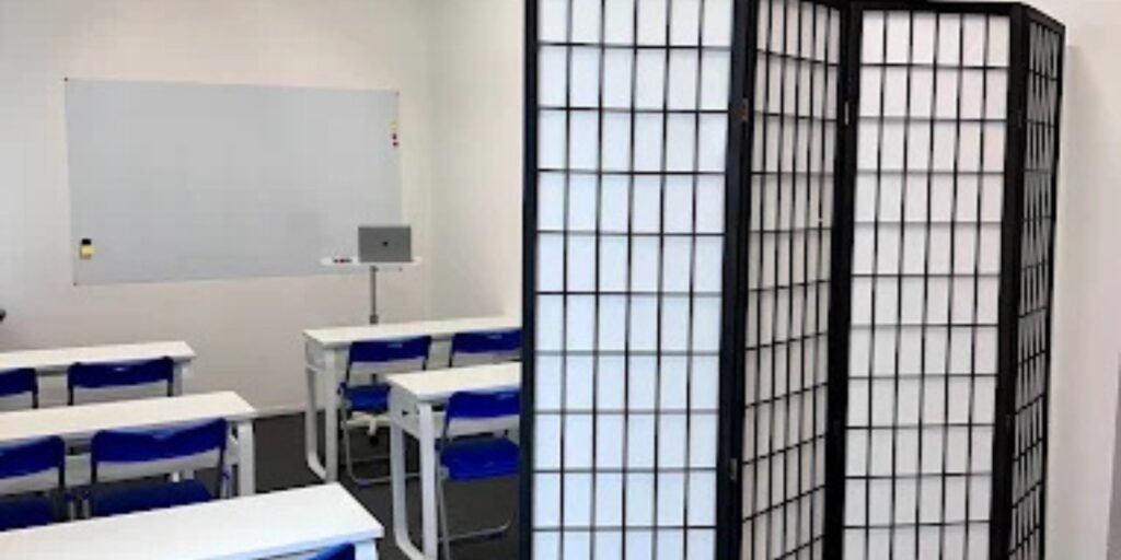 Chemistry tutor in Singapore